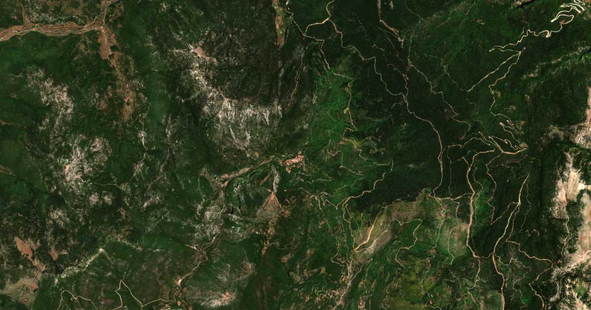 Satelitska karta: Nédousa