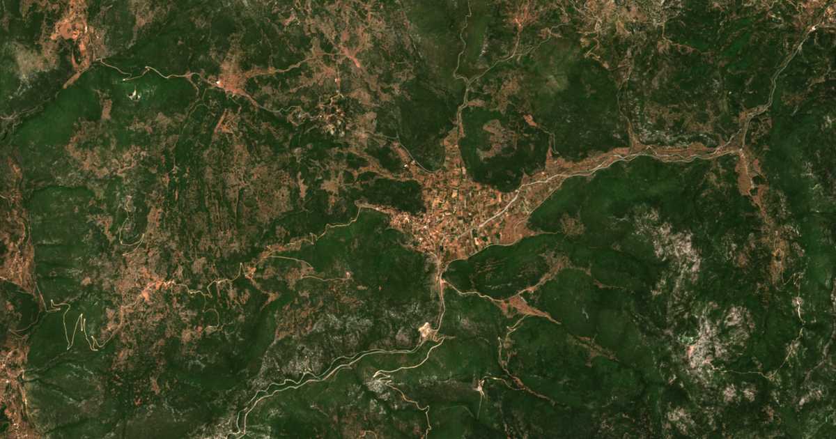 Satelitska karta: Polianí