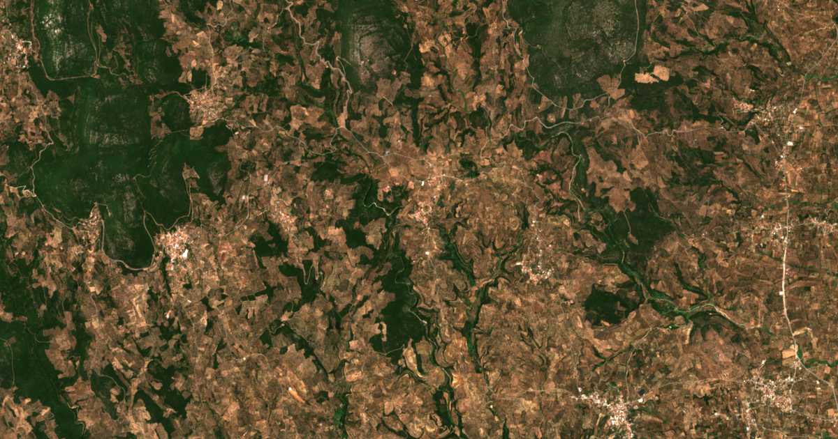 Satelitska karta: Ellinoekklisía