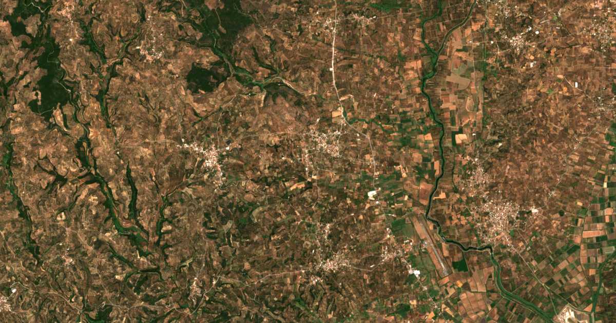 Satelitska karta: Kalamarás