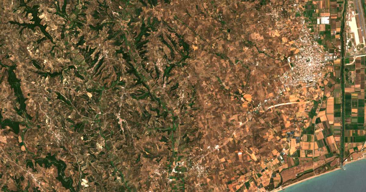 Satelitska karta: Mádena