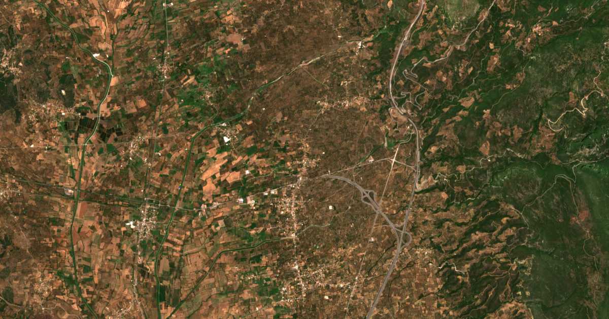 Satelitska karta: Loutrón
