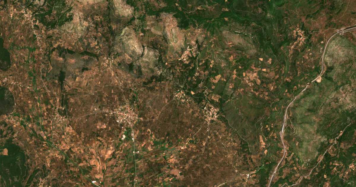 Satelitska karta: Parapoúgkion