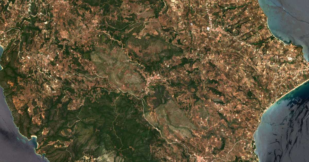 Satelitska karta: Chrysokellariá