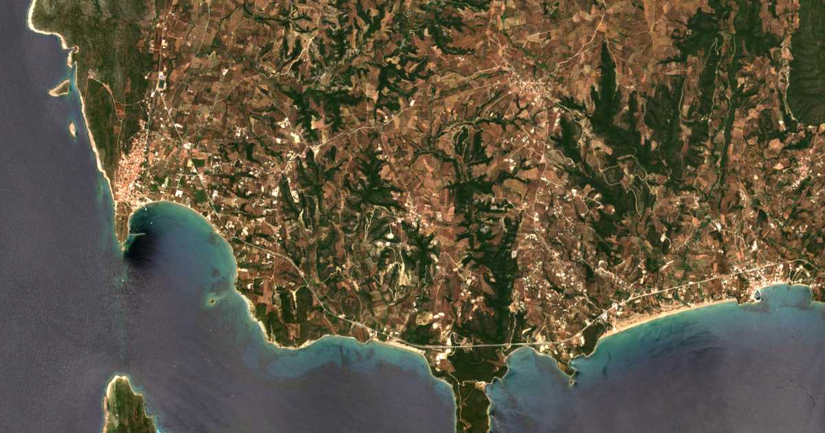 Satelitska karta: Foiníki