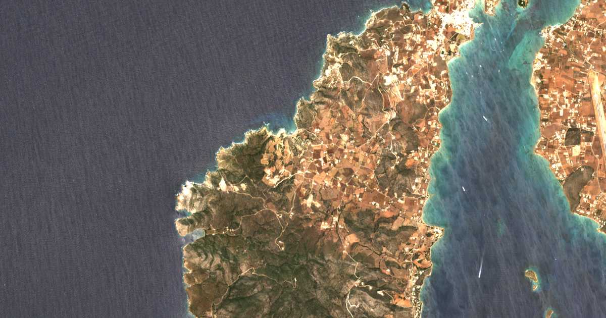 Satelitska karta: Kámpos