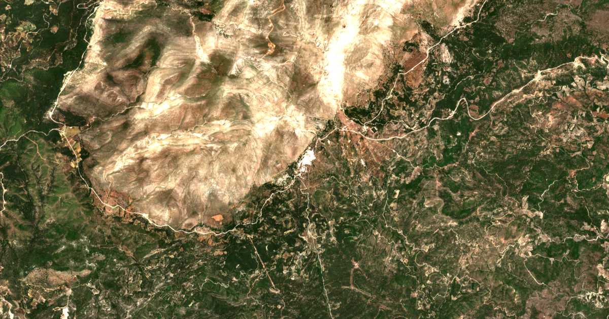 Satelitska karta: Ágios Isídoros