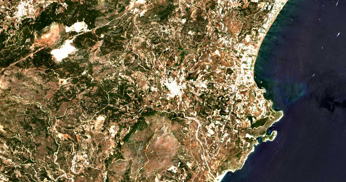 Satelitska karta: Kalythiaí