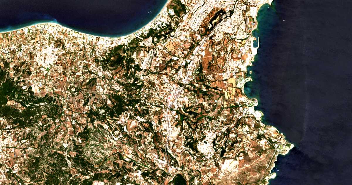 Satelitska karta: Sgouroú