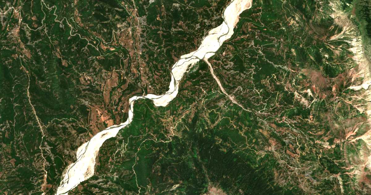 Satelitska karta: Déndros