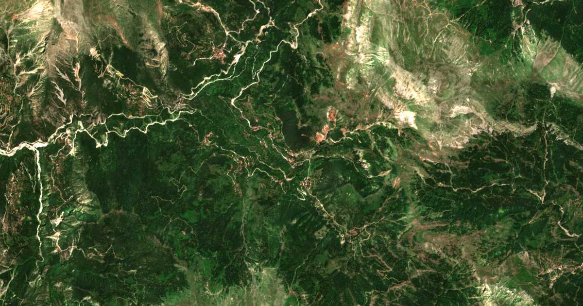 Satelitska karta: Petrílon