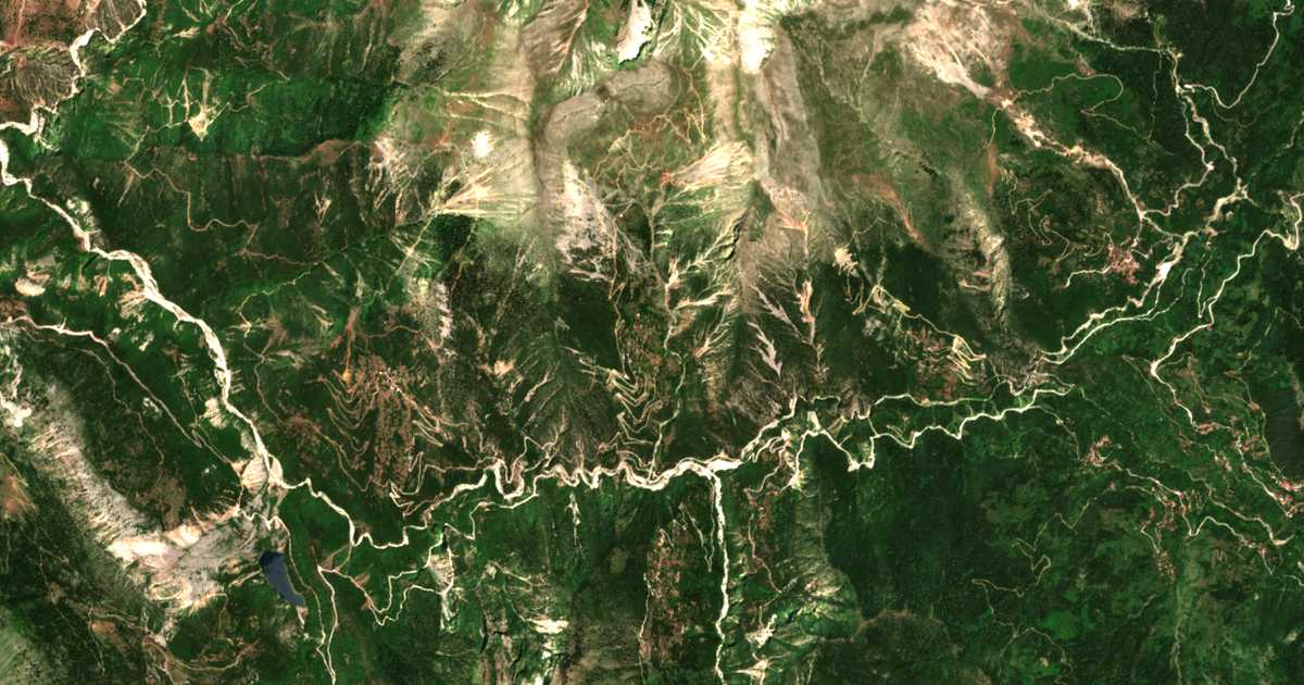 Satelitska karta: Petrochórion