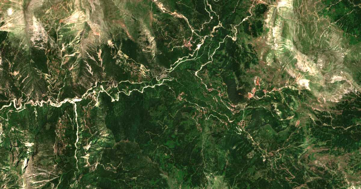 Satelitska karta: Róssis