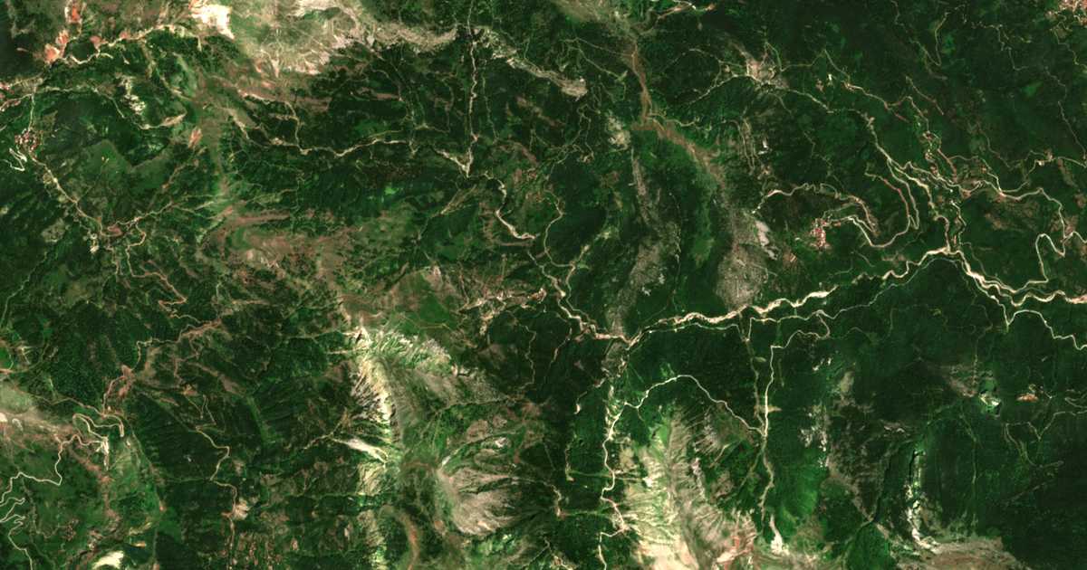 Satelitska karta: Karvasarás