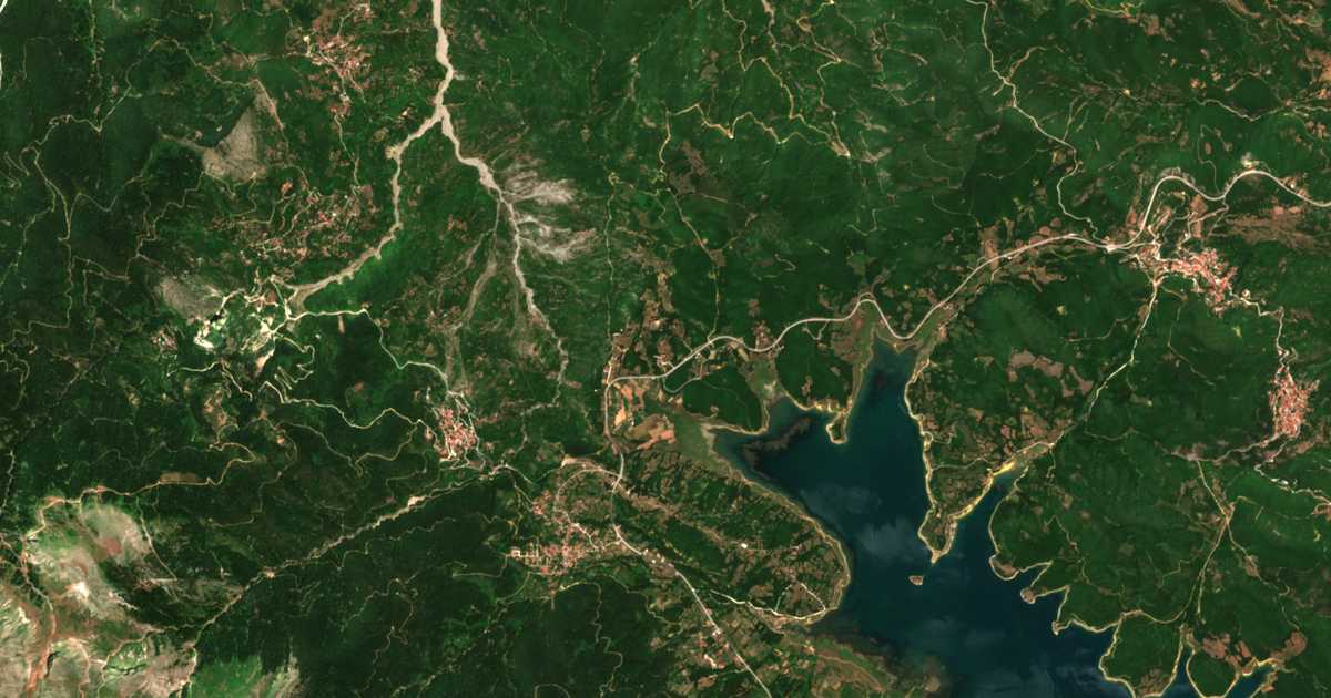 Satelitska karta: Nevrópoli