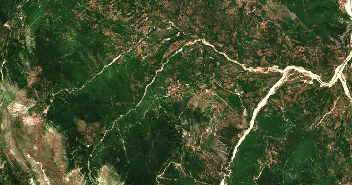 Satelitska karta: Drakótrypa