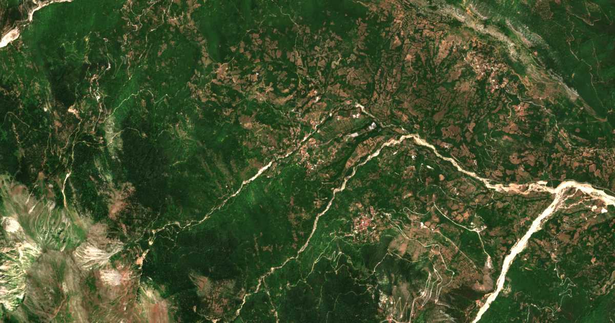 Satelitska karta: Vatsouniá