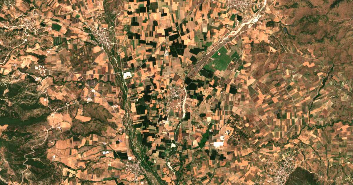 Satelitska karta: Magoúla