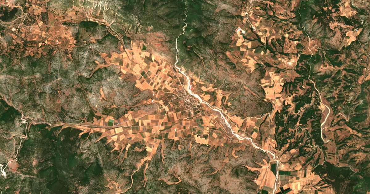 Satelitska karta: Valanída