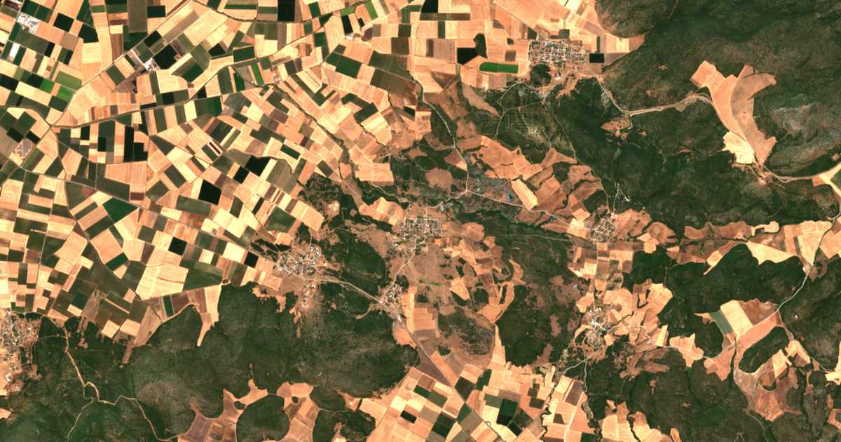 Satelitska karta: Erétria