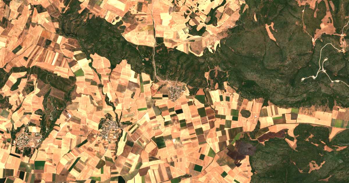 Satelitska karta: Rígaion
