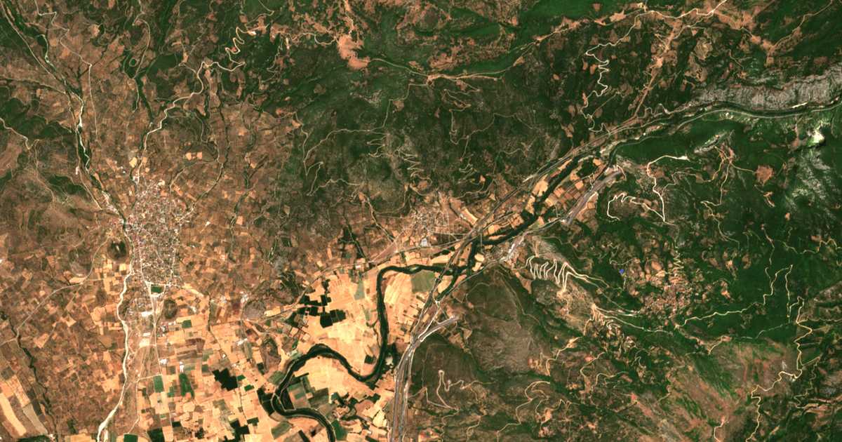 Satelitska karta: Itéa