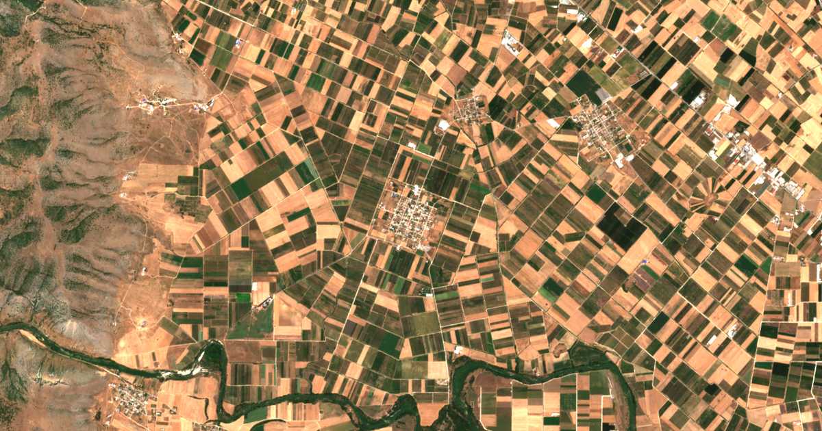 Satelitska karta: Platanoúlia