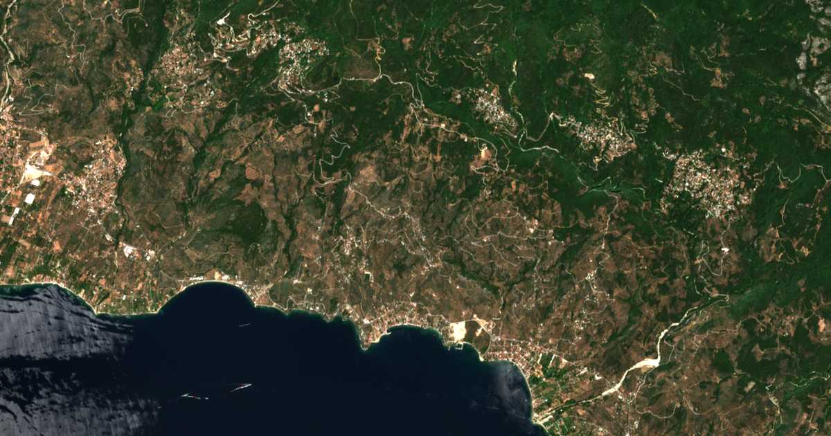 Satelitska karta: Agía Triás