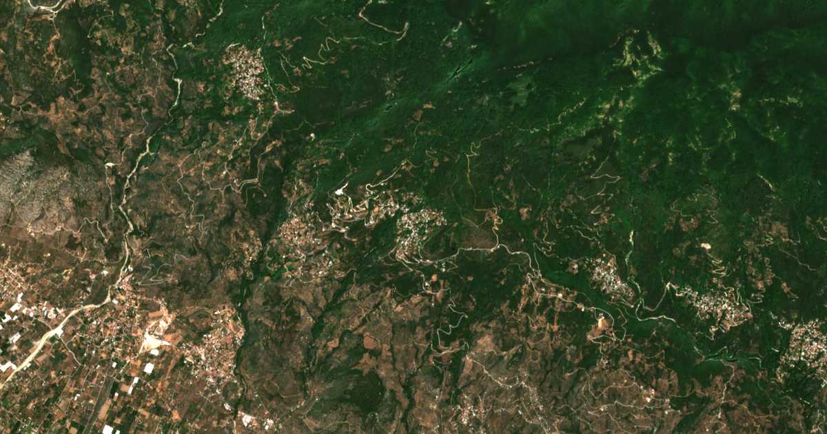 Satelitska karta: Ágios Geórgios Nileías