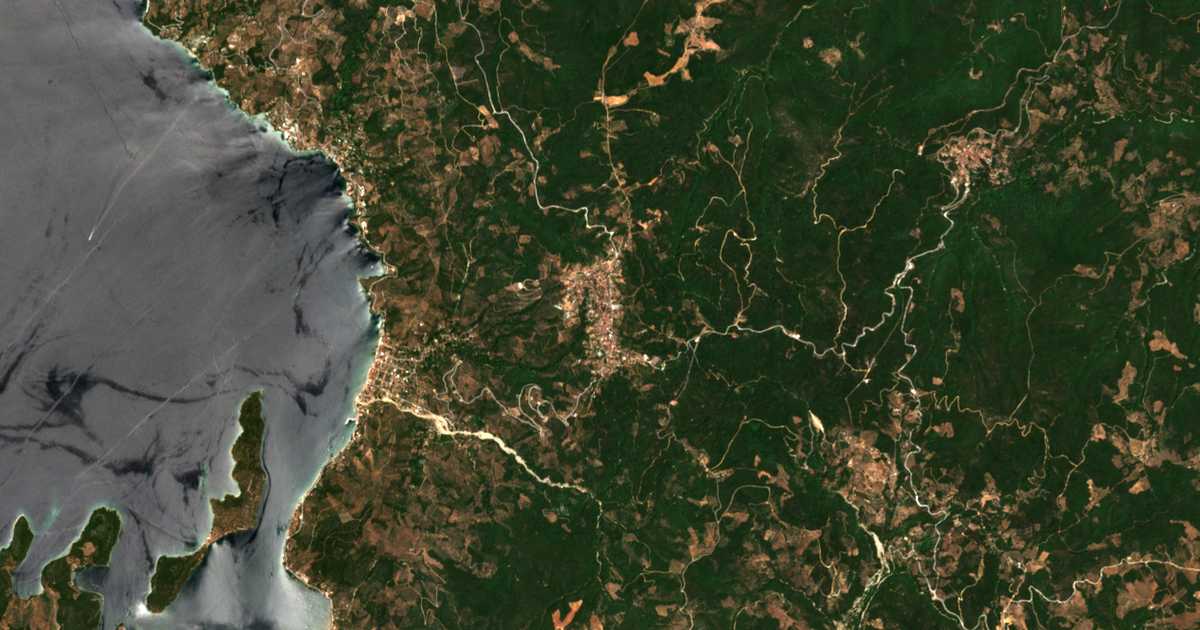 Satelitska karta: Láfkos