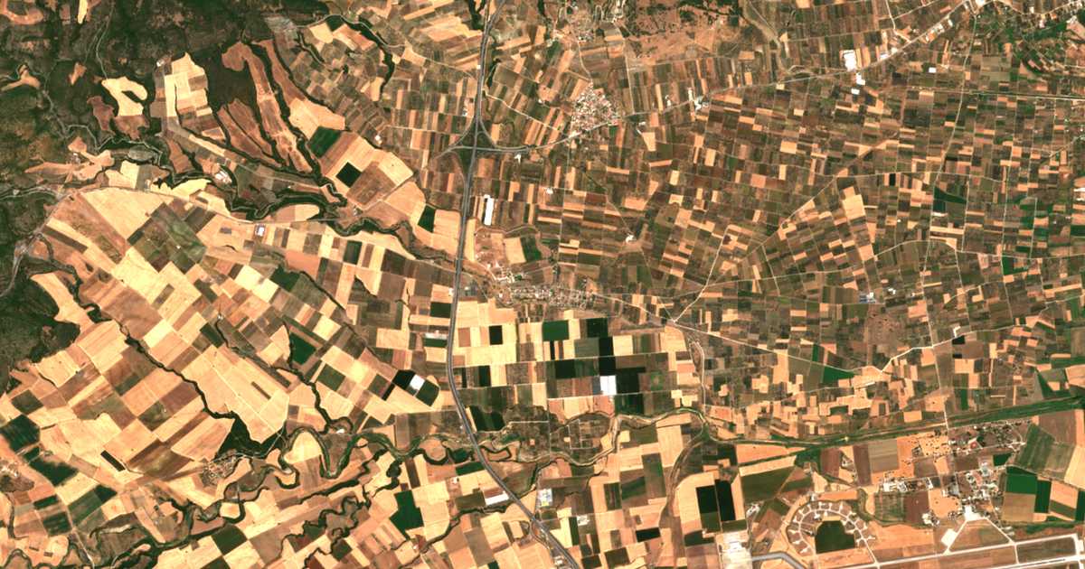 Satelitska karta: Aïdínion