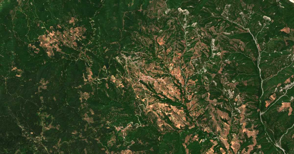 Satelitska karta: Agnantiá