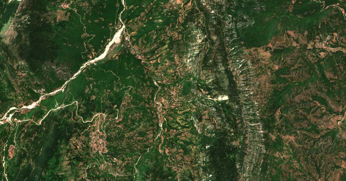 Satelitska karta: Glykomiléa