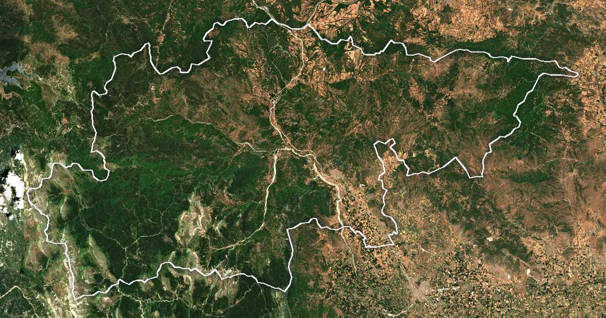 Satelitska snimka s ucrtanom granicom: Dímos Kalampákas