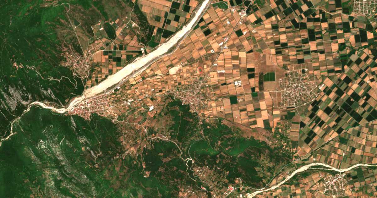 Satelitska karta: Palaiomonástiron