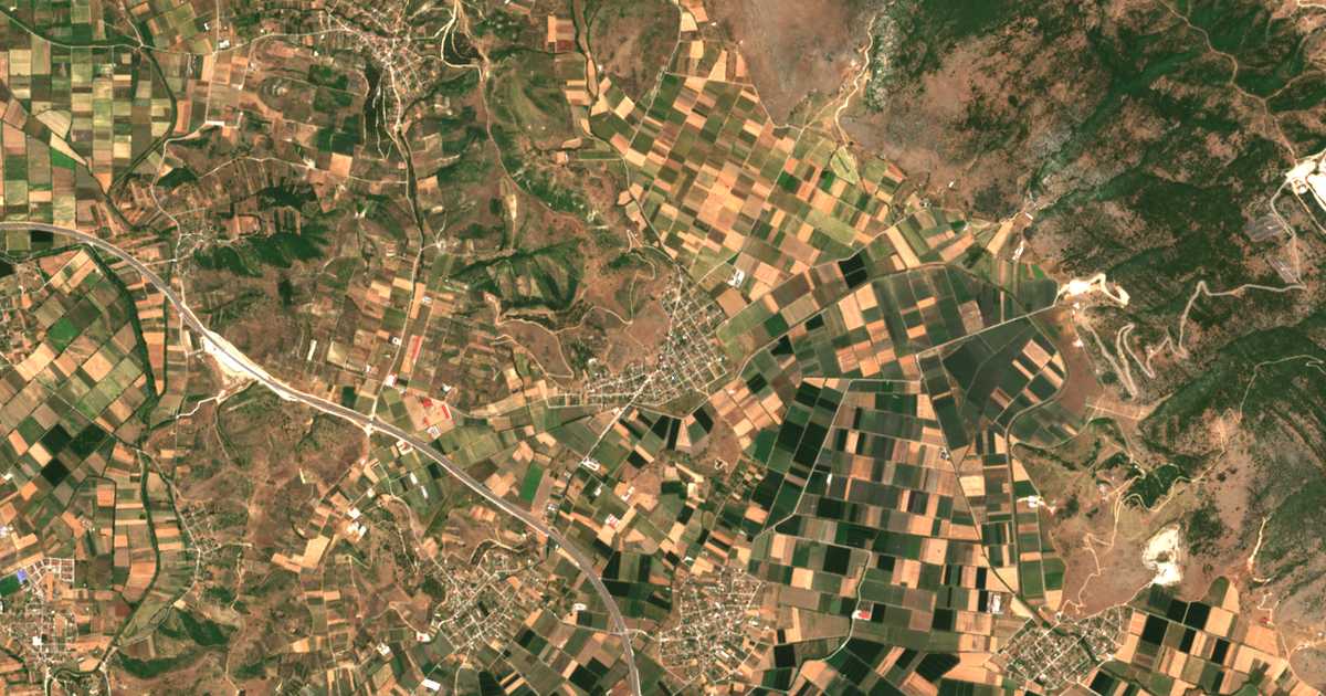 Satelitska karta: Palaiópyrgos