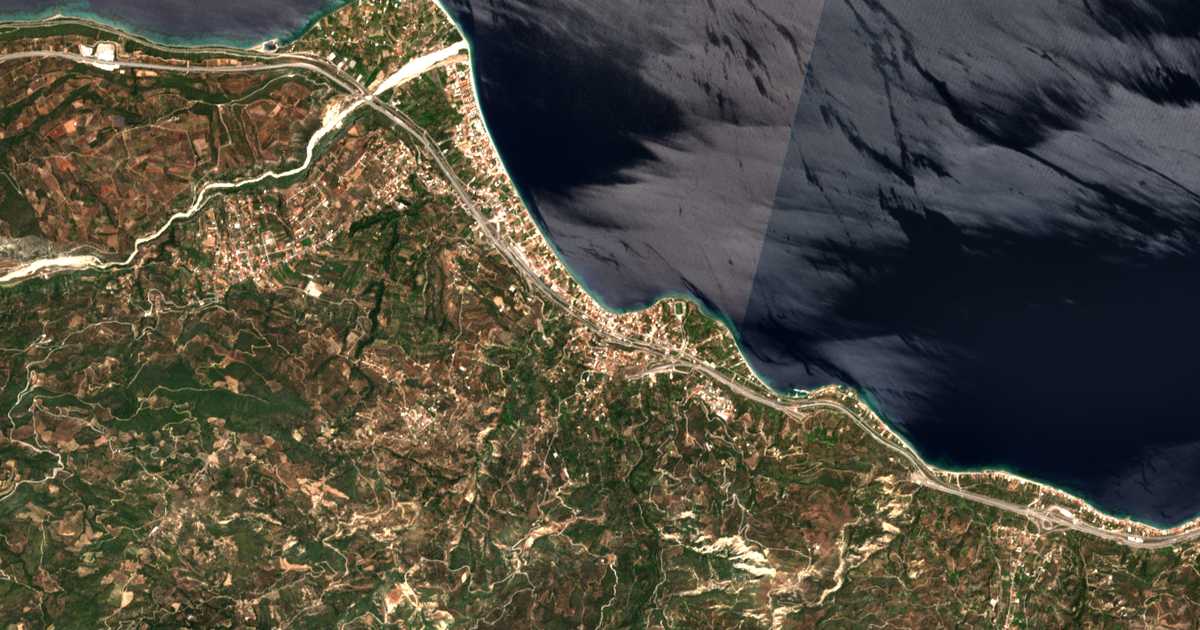 Satelitska karta: Aigeíra