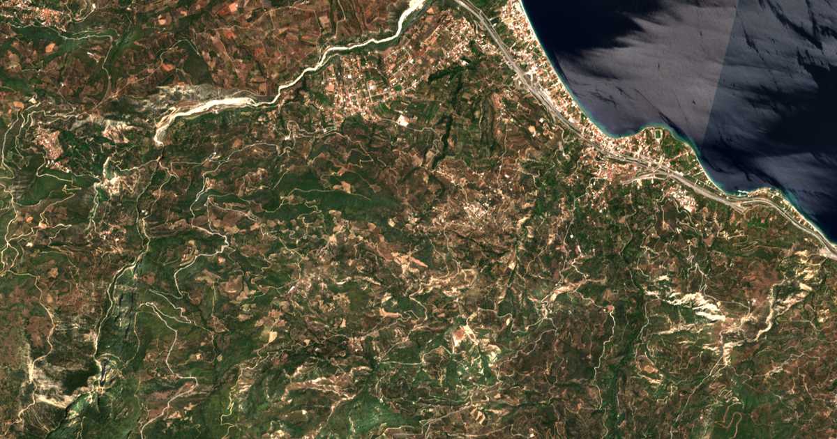 Satelitska karta: Ámpelos