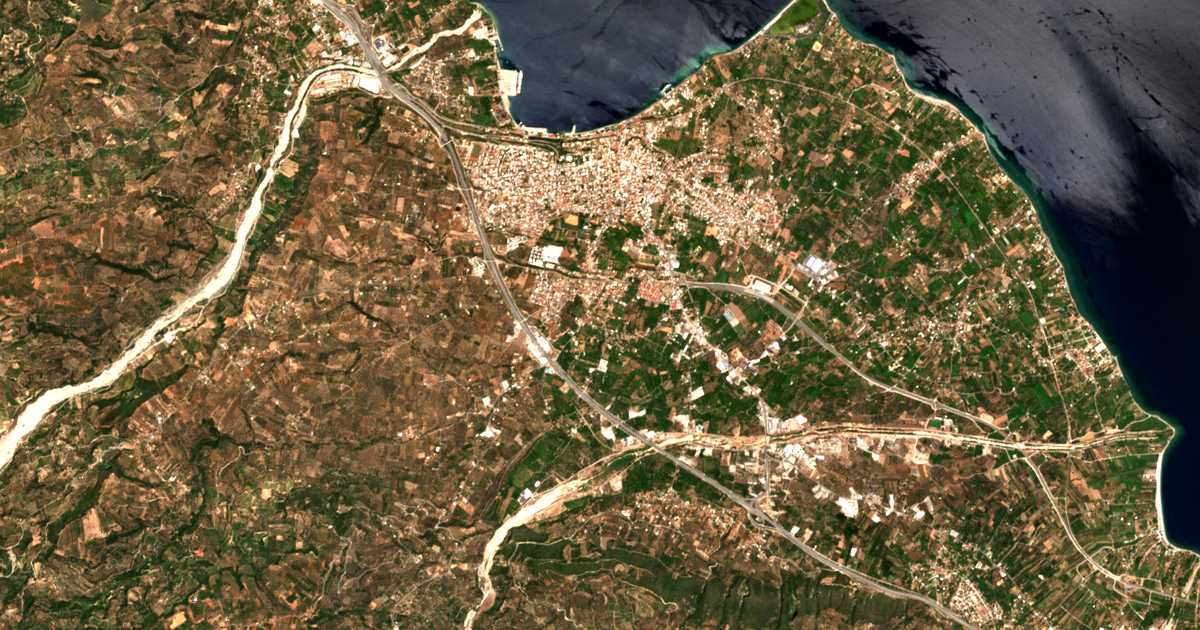 Satelitska karta: Kouloúra