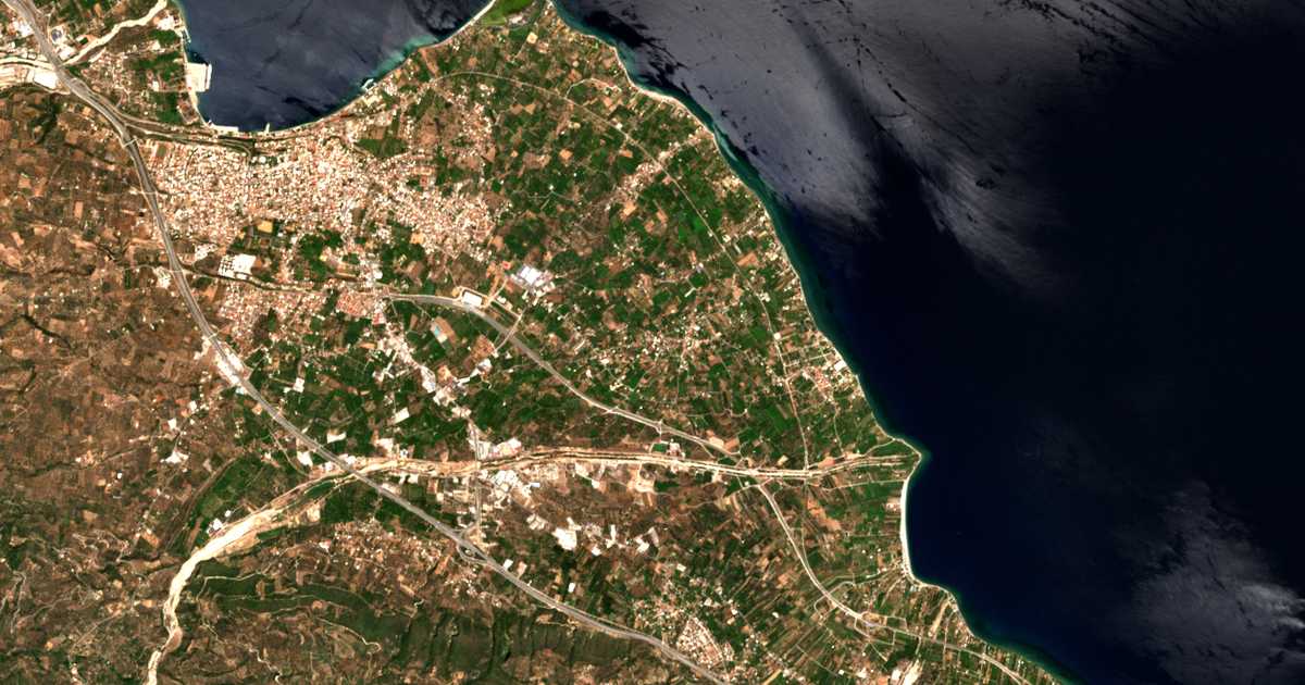 Satelitska karta: Témeni