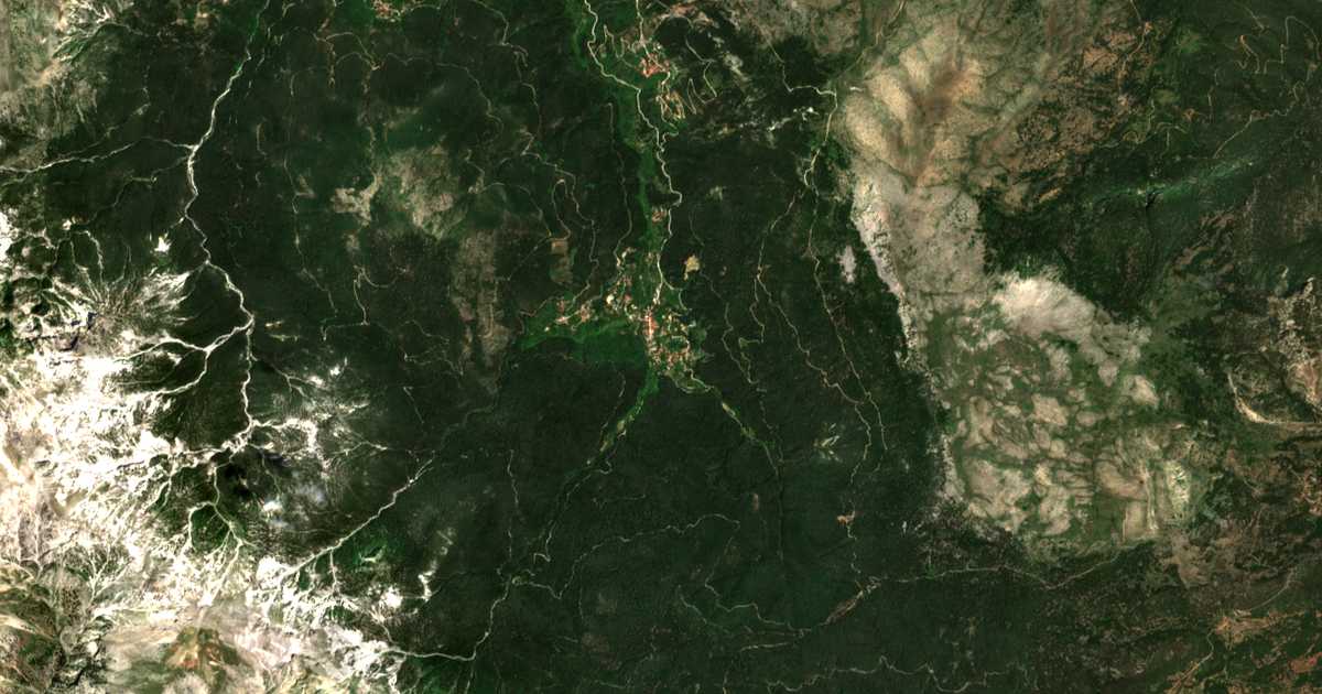 Satelitska karta: Zaroúchla