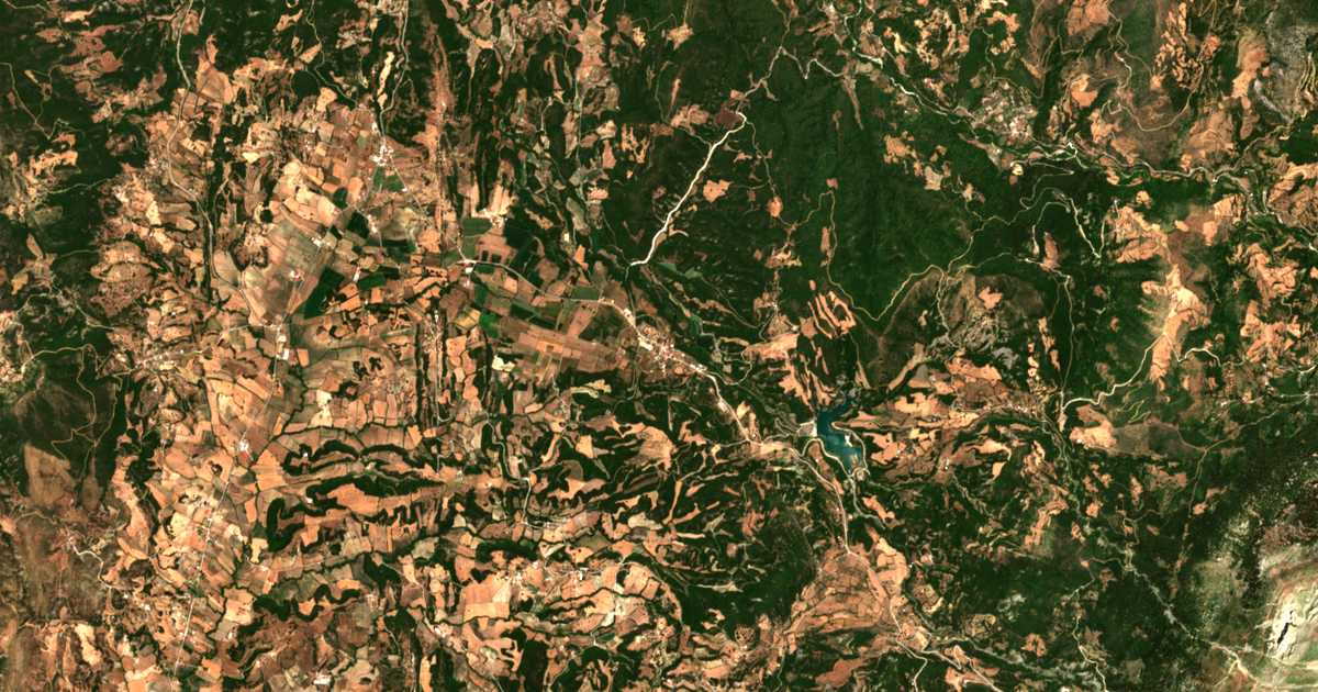 Satelitska karta: Erymántheia