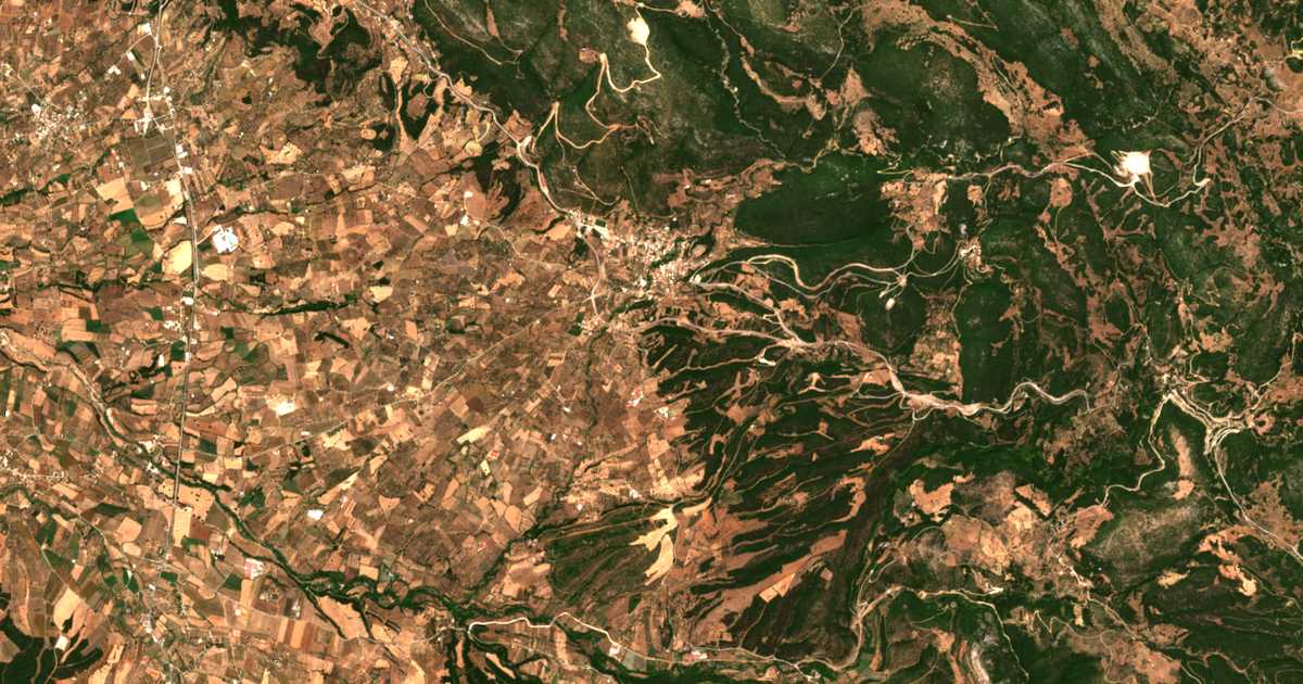 Satelitska karta: Mastoraíika - Stamaíika