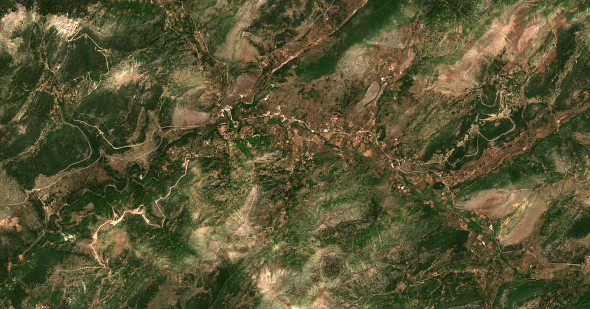 Satelitska karta: Áno Tripótama