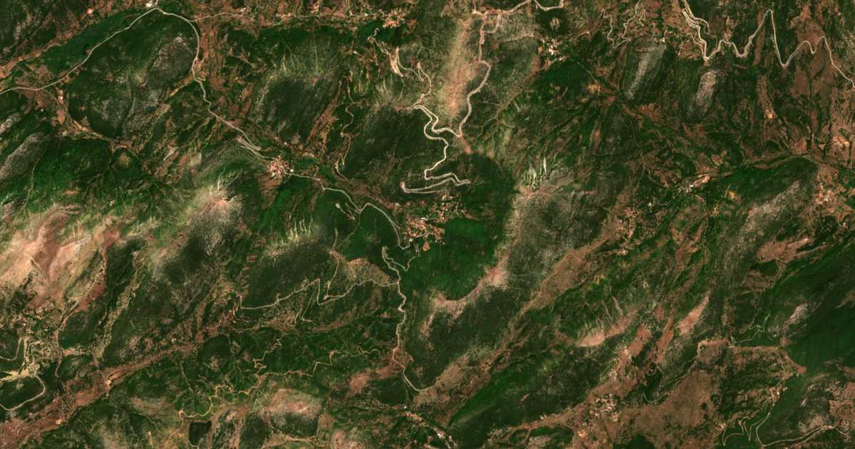 Satelitska karta: Aroanía