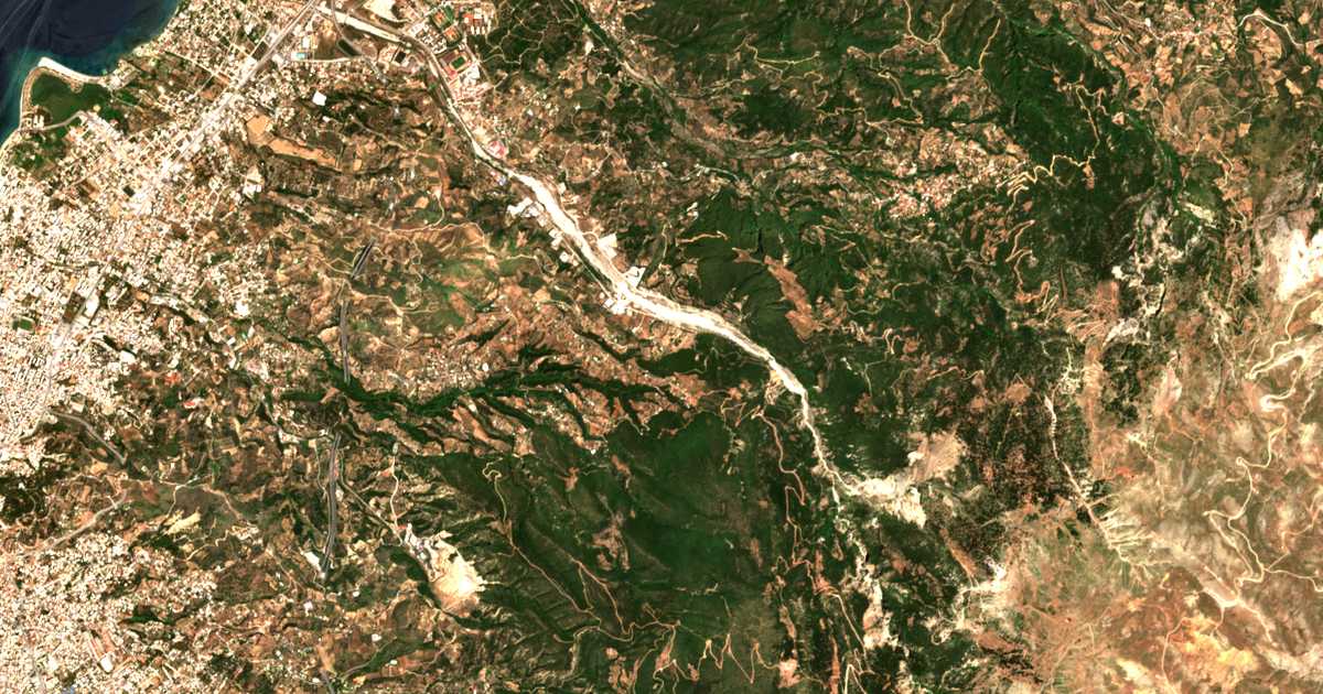 Satelitska karta: Cháradron