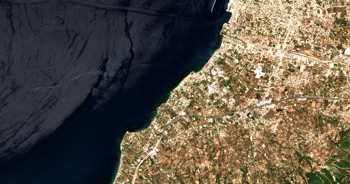 Satelitska karta: Paralía