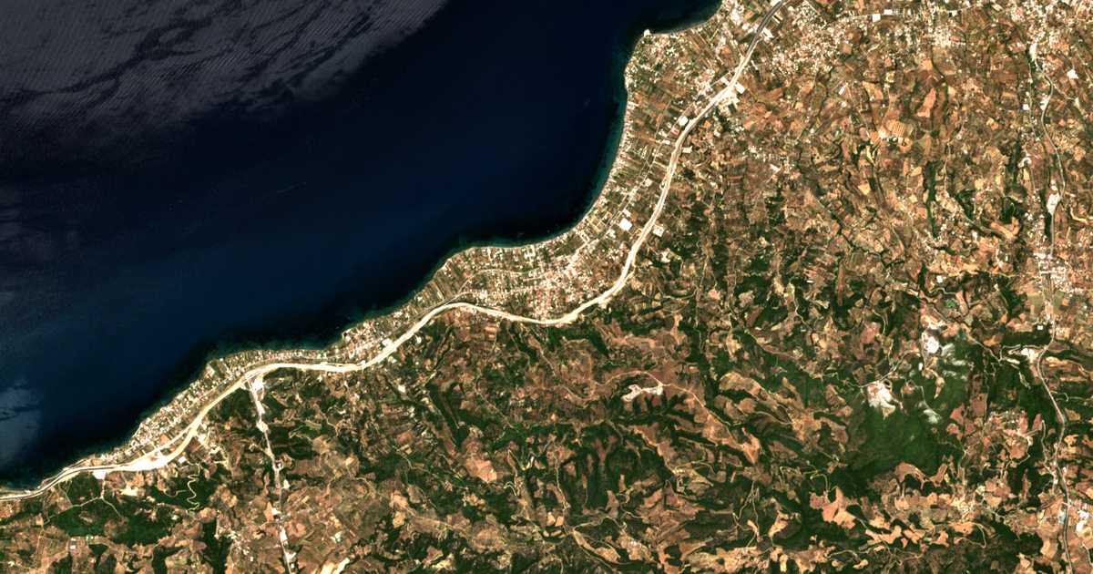 Satelitska karta: Vrachnaíika