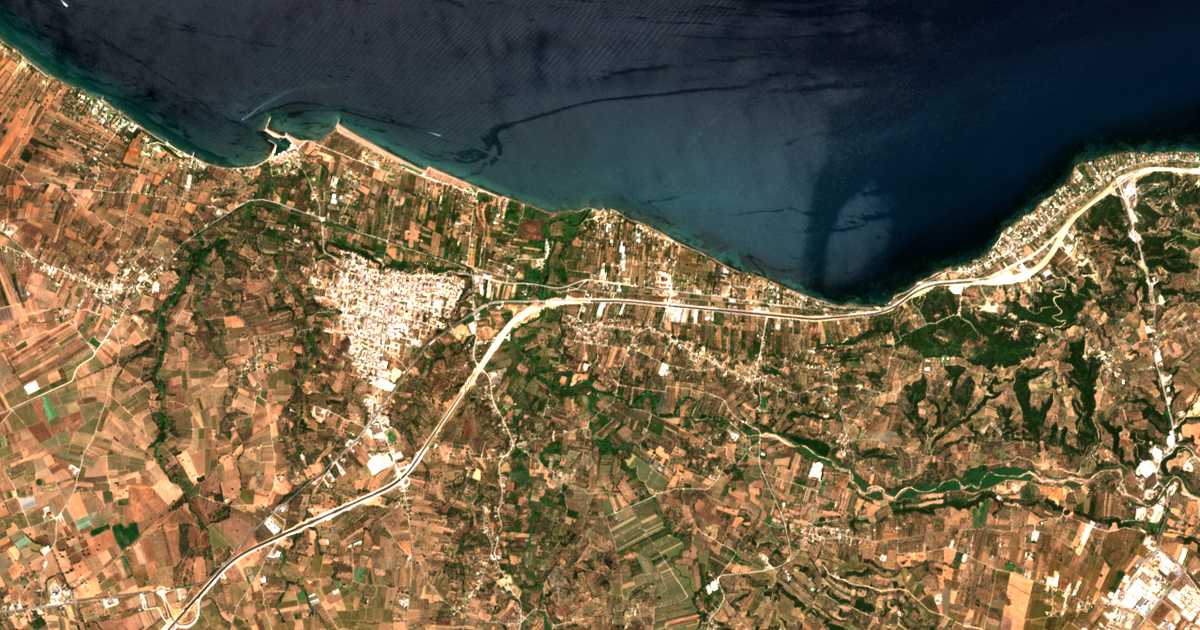 Satelitska karta: Káto Alissós