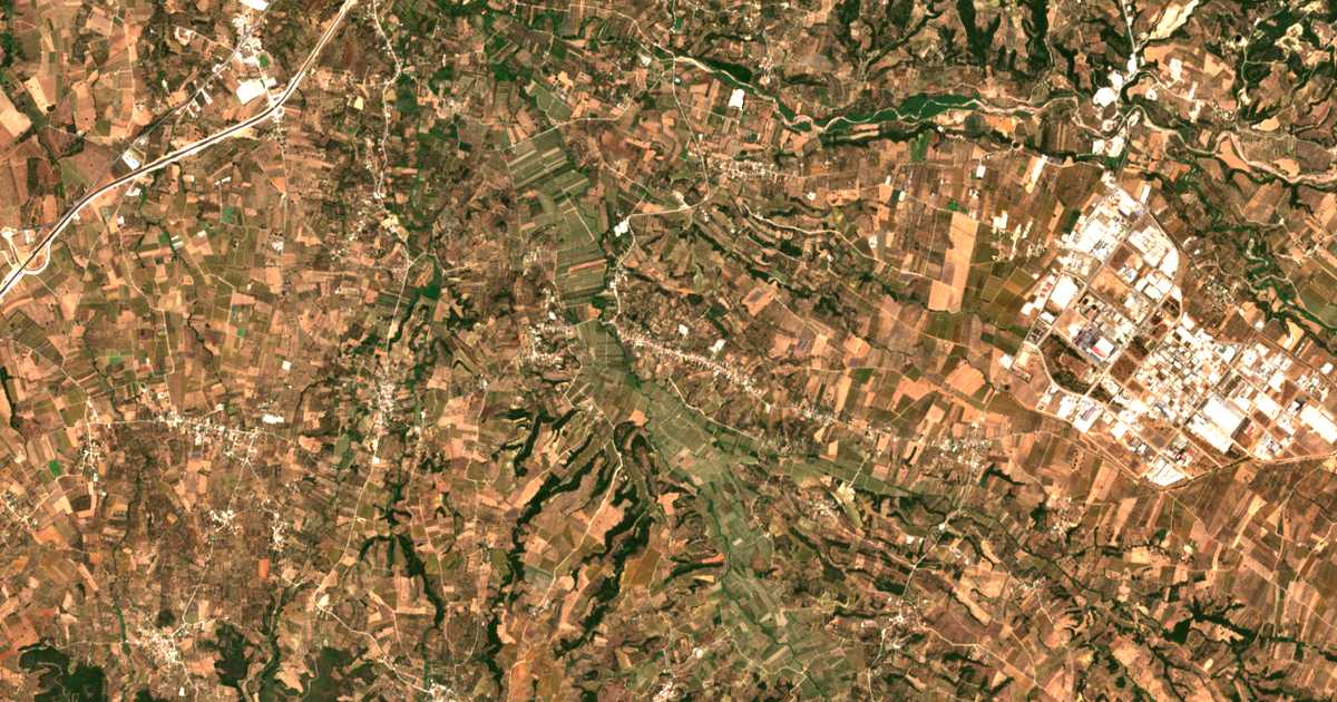 Satelitska karta: Lousiká